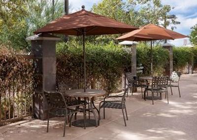 هامپتون این اند سویتز نرد فنیکس/هاپی والی