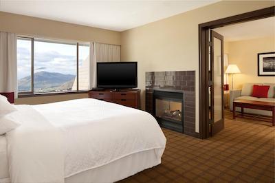 فور پوینتز بای شراتون کاملوپز