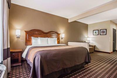 کوالیتی این اند سویتز ای-35 / والنوت هیل