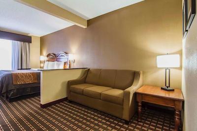 کوالیتی این اند سویتز ای-35 / والنوت هیل