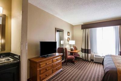 کوالیتی این اند سویتز ای-35 / والنوت هیل