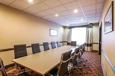 کوالیتی این اند سویتز ای-35 / والنوت هیل