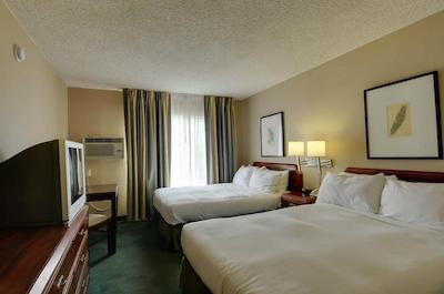 واگابند این سان دیگو آیرپرت مارینا