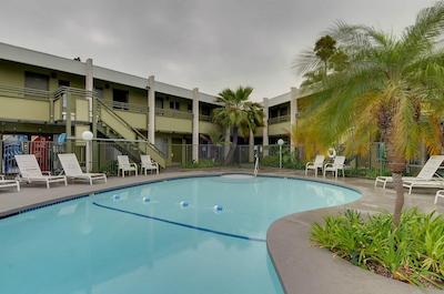 واگابند این سان دیگو آیرپرت مارینا