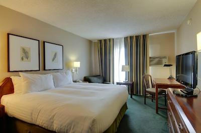 واگابند این سان دیگو آیرپرت مارینا