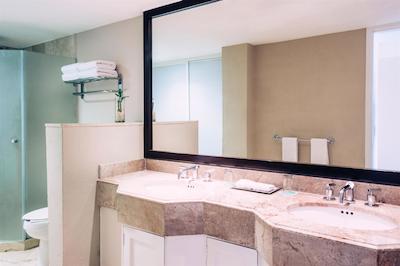 ایبرستار سلکشن کانکن