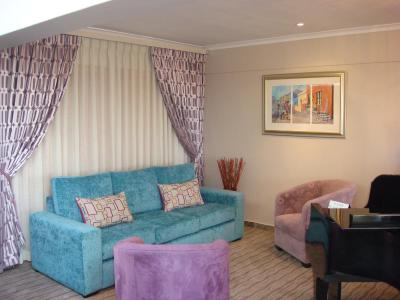 سینال هیل لج