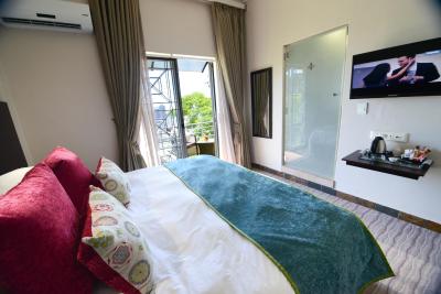 سینال هیل لج