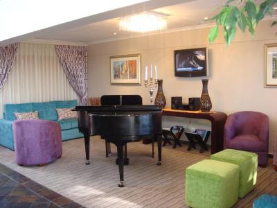 سینال هیل لج