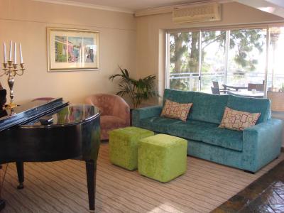 سینال هیل لج