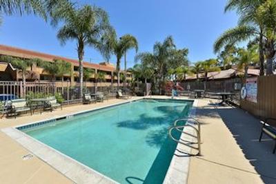 متل 6 سان دیگو میسشن والی ایست