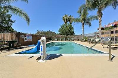 متل 6 سان دیگو میسشن والی ایست