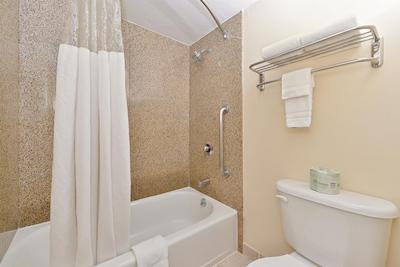 متل 6 سان دیگو میسشن والی ایست