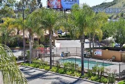 متل 6 سان دیگو میسشن والی ایست