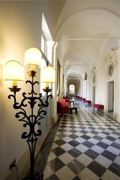 هتل دنا کامیلا ساولی