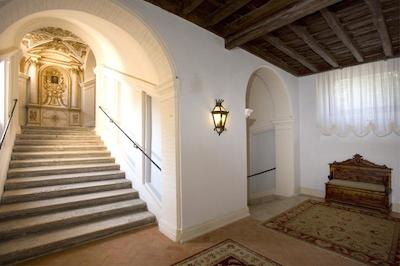 هتل دنا کامیلا ساولی