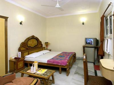 رویال هالیدیز