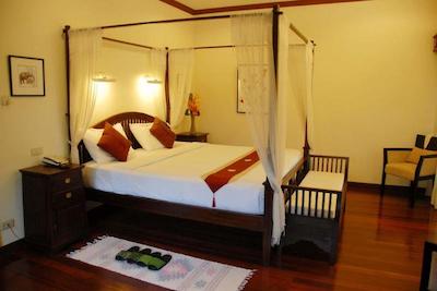 تاو گاردن هیلد اسپا اند ریزرت