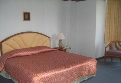 هرمیتاج هتل اند ریزرت