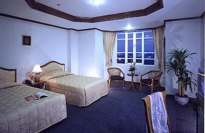 هرمیتاج هتل اند ریزرت