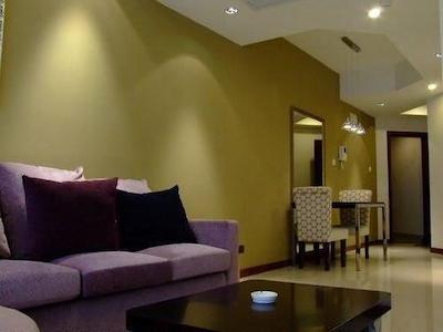 رزیدنس آن ریورز اج