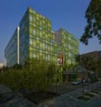 د آپزیت هاوس