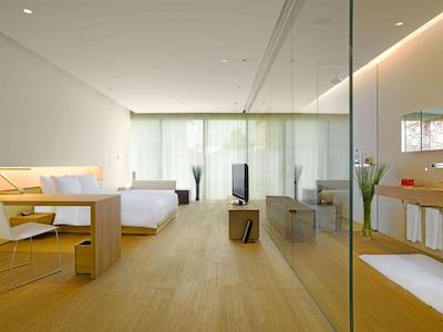 د آپزیت هاوس