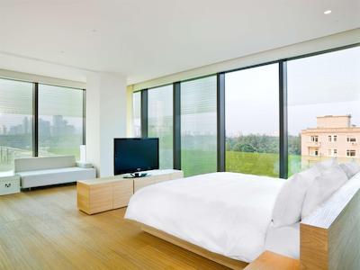 د آپزیت هاوس