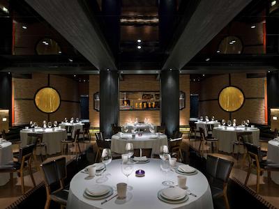 د آپزیت هاوس