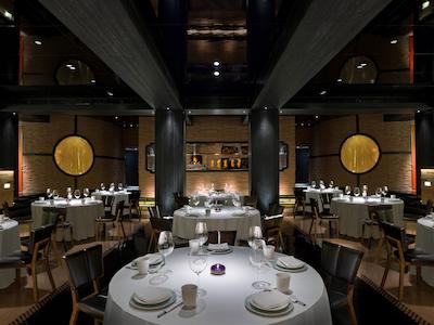 د آپزیت هاوس