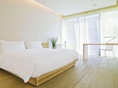 د آپزیت هاوس