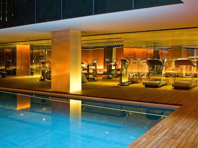 د آپزیت هاوس