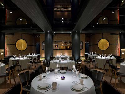 د آپزیت هاوس