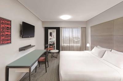 ادینا اپارتمنت هتل داروین واترفرنت