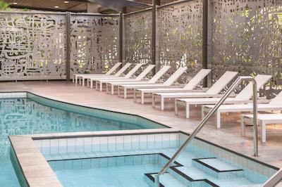 ادینا اپارتمنت هتل داروین واترفرنت