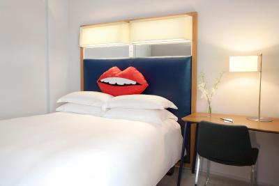 د استاندارد ایست ویلیج-د کوپر اسکوار