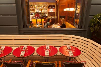 د استاندارد ایست ویلیج-د کوپر اسکوار