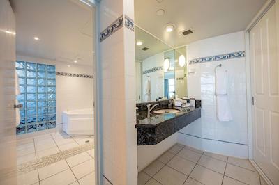 دوبلتری بای هیلتون هتل کیرنز