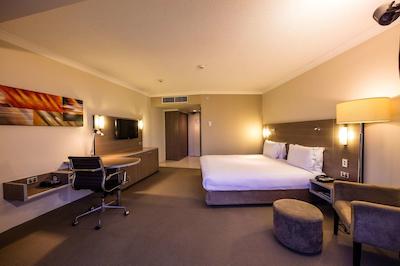 دوبلتری بای هیلتون هتل کیرنز