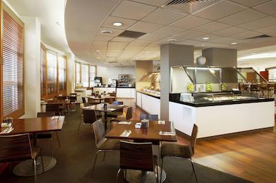 دوبلتری بای هیلتون هتل کیرنز