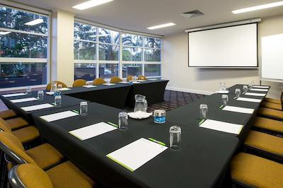 دوبلتری بای هیلتون هتل کیرنز