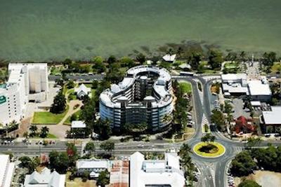 دوبلتری بای هیلتون هتل کیرنز