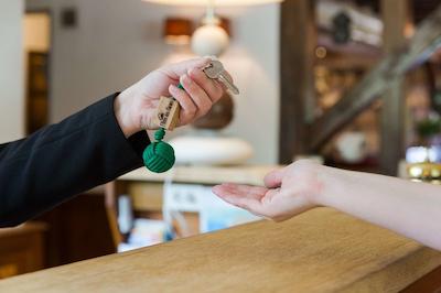 لری دز چنس د اُریجینالز رلیز