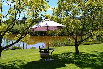 لاونیر کونتری لج اند وین استات