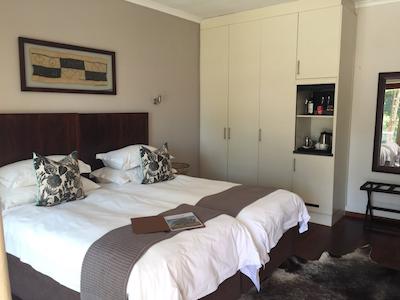 لاونیر کونتری لج اند وین استات