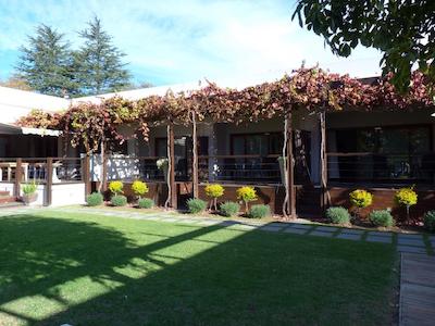 لاونیر کونتری لج اند وین استات