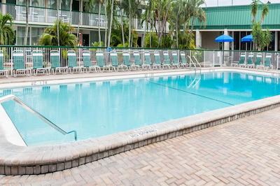 وایندهام گاردن فرت میرز بیچ