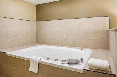 کمفرت این اند سویتز هامیلتون پلاس