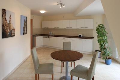 آلتز درسدن بای اپاردتلز ان در فراونکیرچ