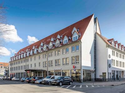 ایبیز ارفورت آلتستادت هتل